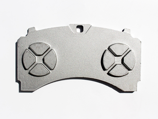 應(yīng)該如何清洗大巴鋼背？